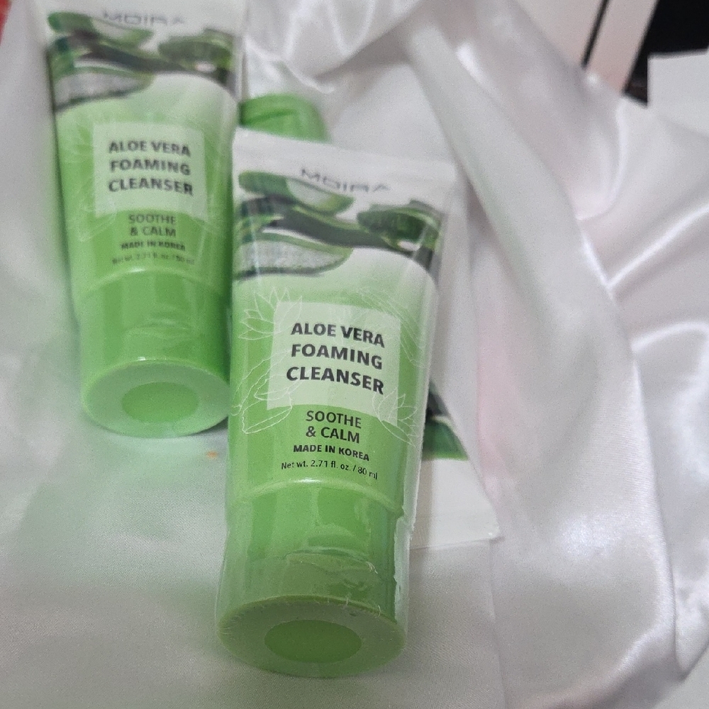 Moira Aloe Vera Foaming Cleanser Soothe & Calm Maid in Korea
